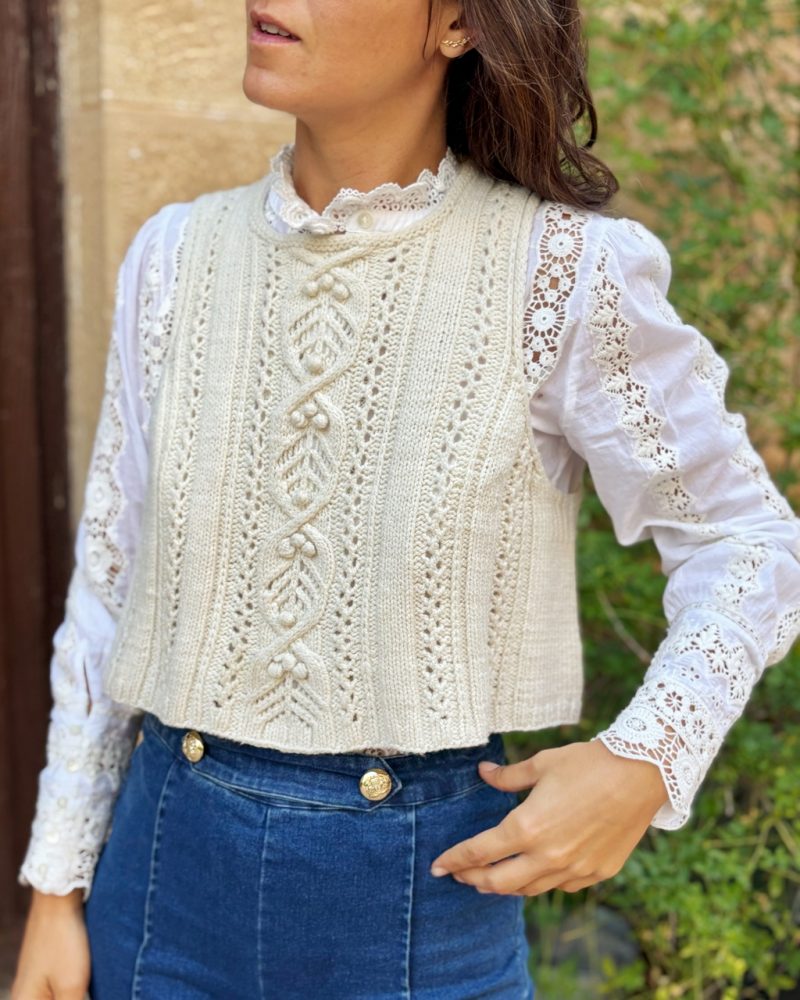 Sabia – Patrón de top o chaleco de punto sin costuras. Knitting pattern. Top Vest