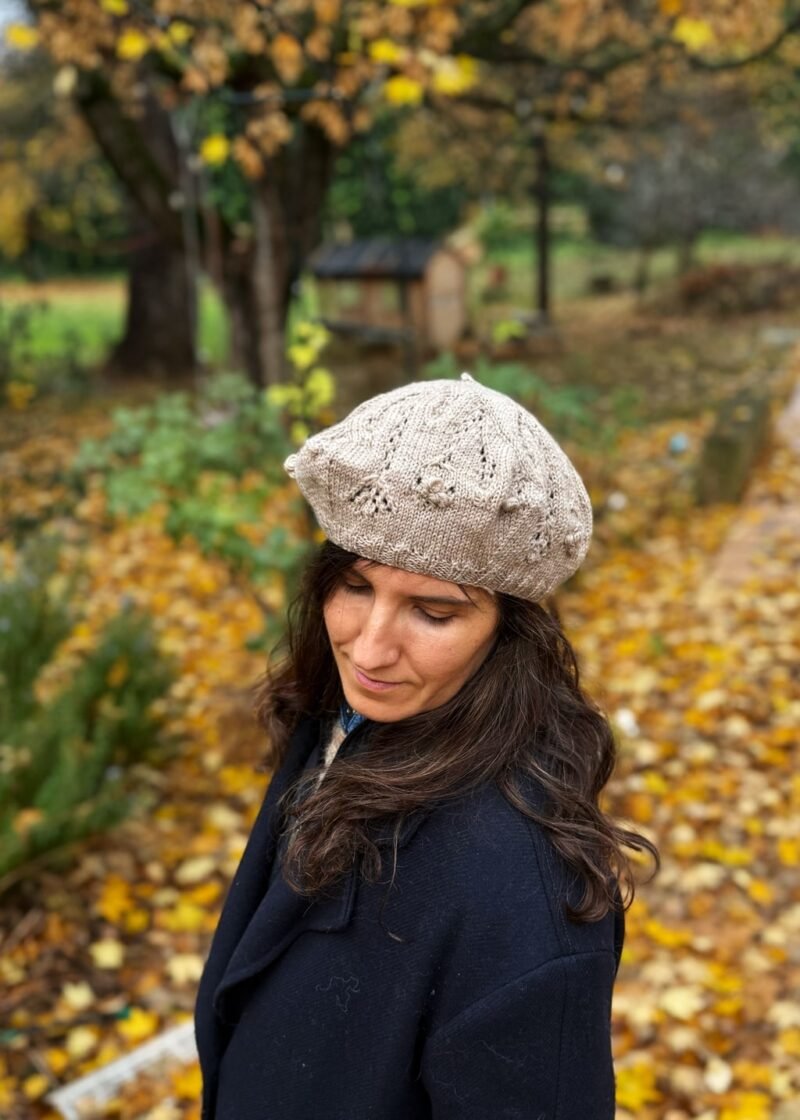 Boina_Inflorescencia patron de punto calados knitting pattern Beret
