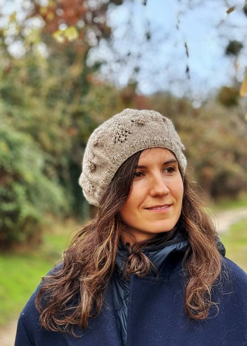 Boina_Inflorescencia patron de punto calados knitting pattern Beret