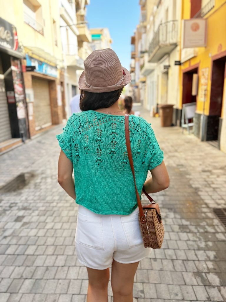 Bobbles in Knitting: Texture and Relief in Knitted Garments. How to knit them easily