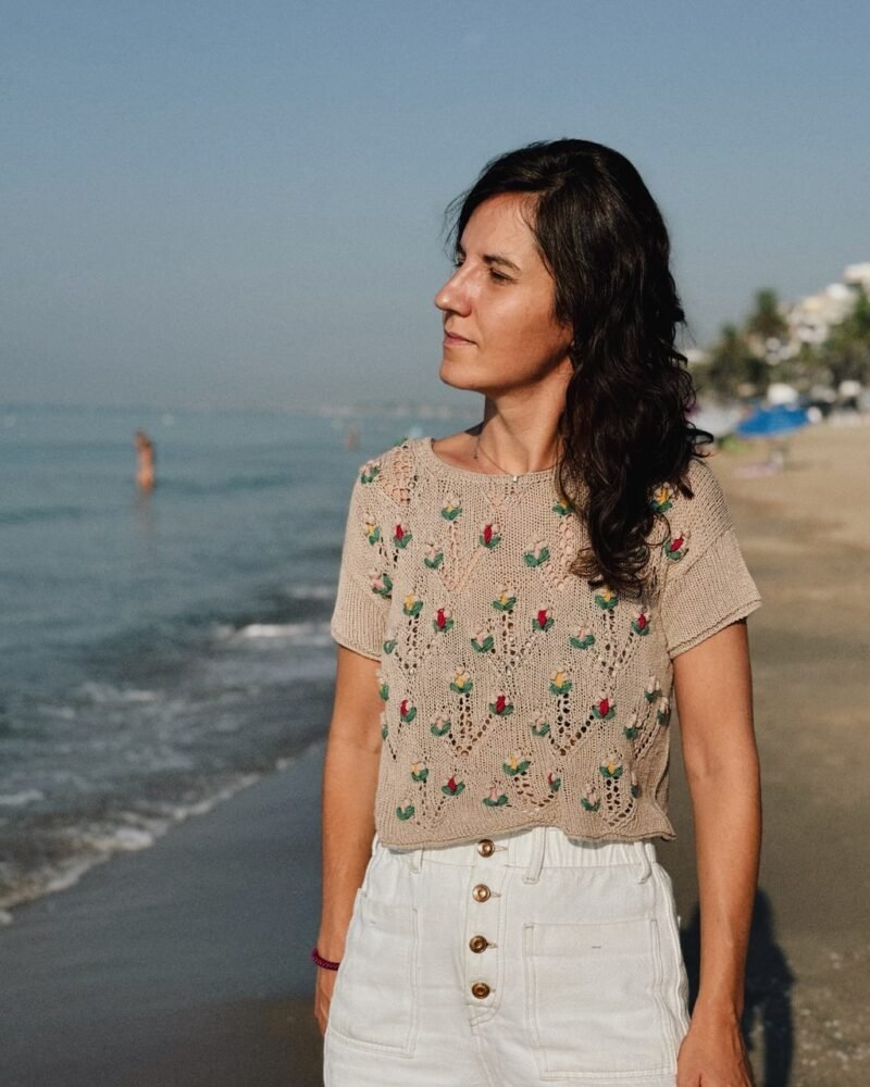 Silvestria top verano calados patron punto knitting pattern lacework seda silk bordado embroidery