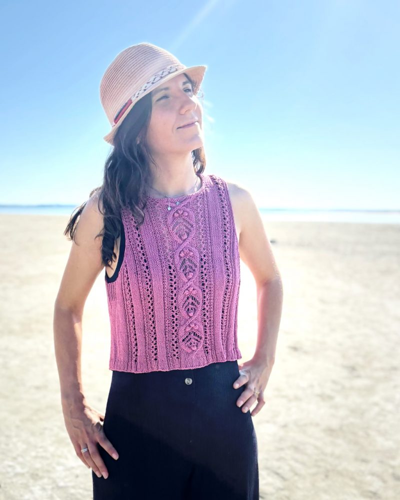 Sabia – Patrón de top o chaleco de punto sin costuras. Knitting pattern. Top Vest